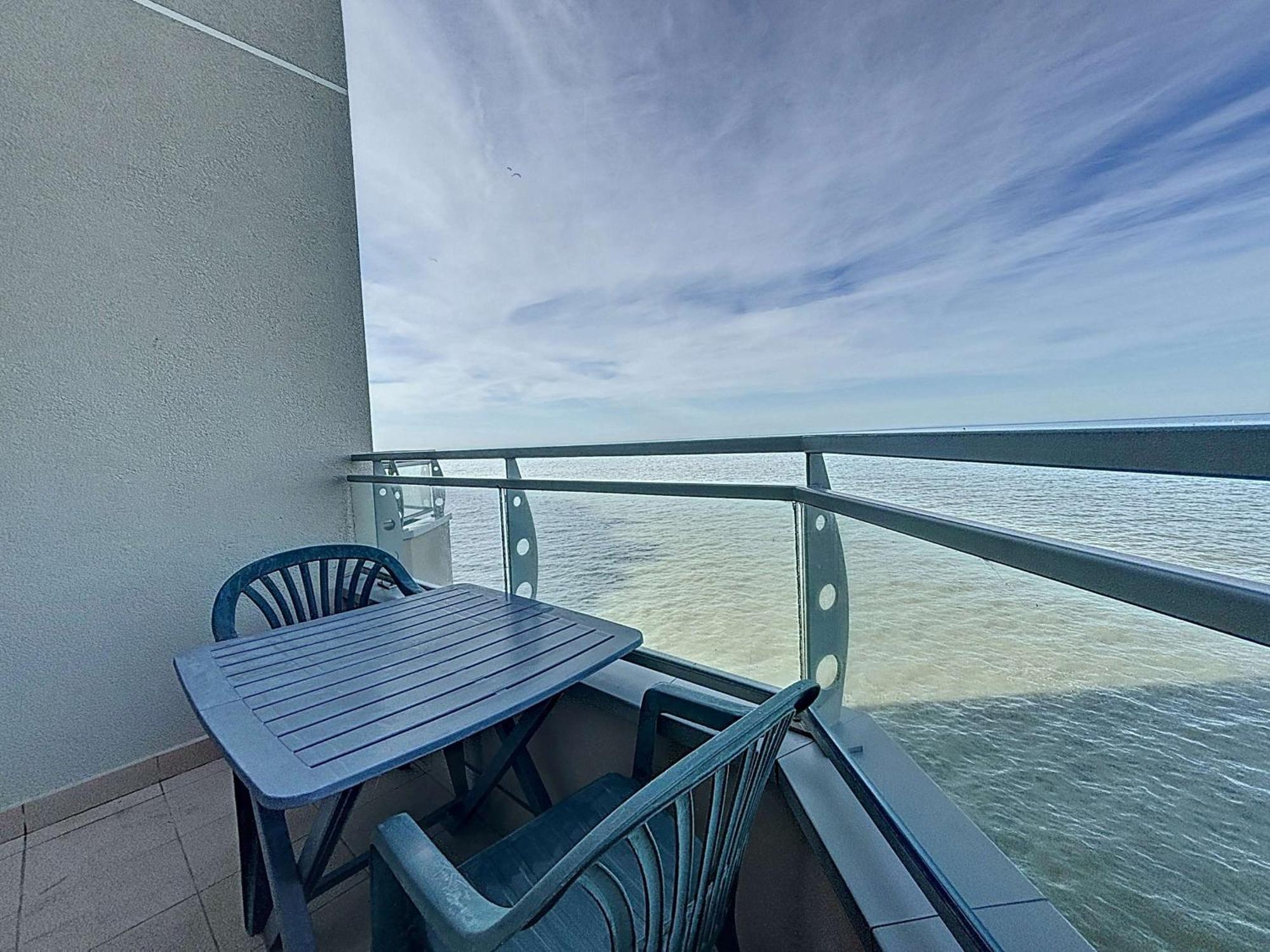 Appartement Avec Balcon, Proche Des Plages Et Commerces - Fr-1-361-89 Granville Dış mekan fotoğraf